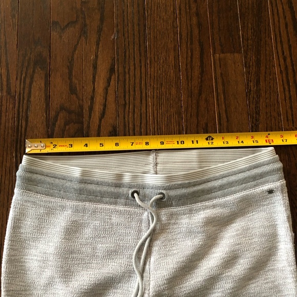 American Eagle Women’s L Light Heathered Gray Textured High-Rise Sweatpants EUC! - Picture 8 of 12